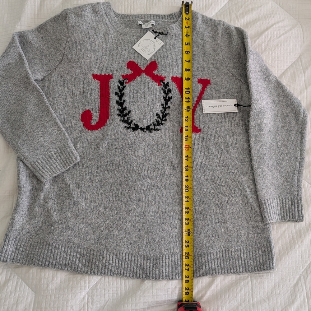 cupcakes & cashmere Gray 'JOY' Crewneck Sweater with Red Accent NWOT